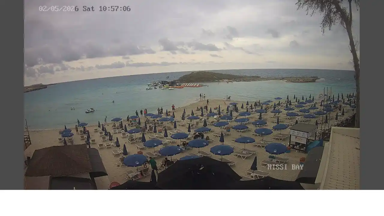 :city webcam snapshot — May 2, 2026 09:00