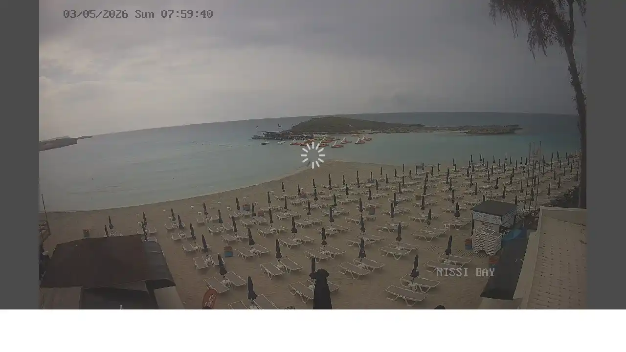 :city webcam snapshot — May 3, 2026 06:00