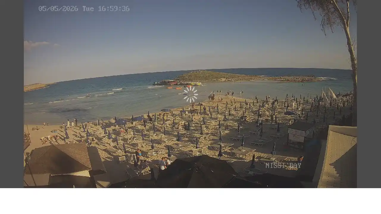 :city webcam snapshot — May 5, 2026 15:00