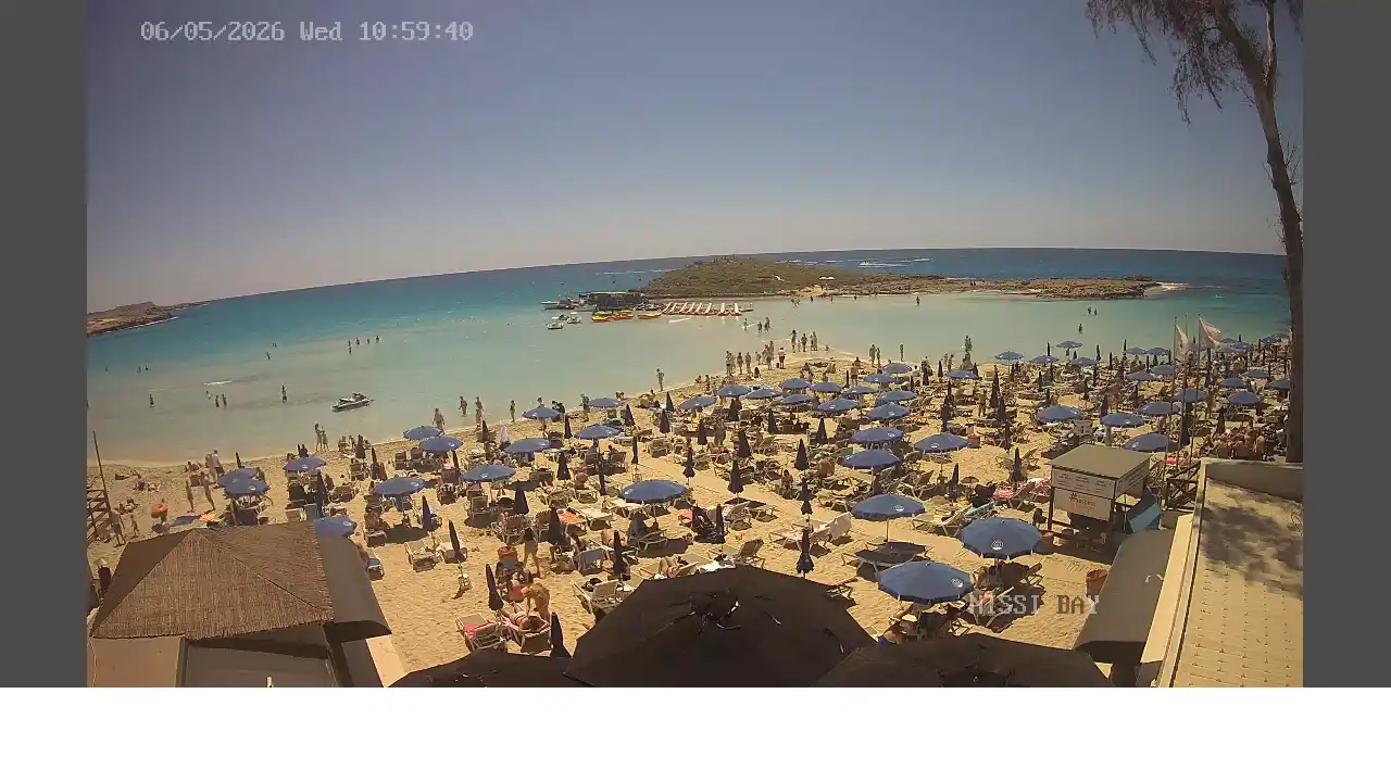 :city webcam snapshot — May 6, 2026 09:00