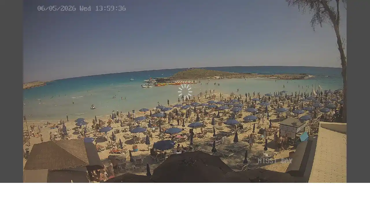 :city webcam snapshot — May 6, 2026 12:00
