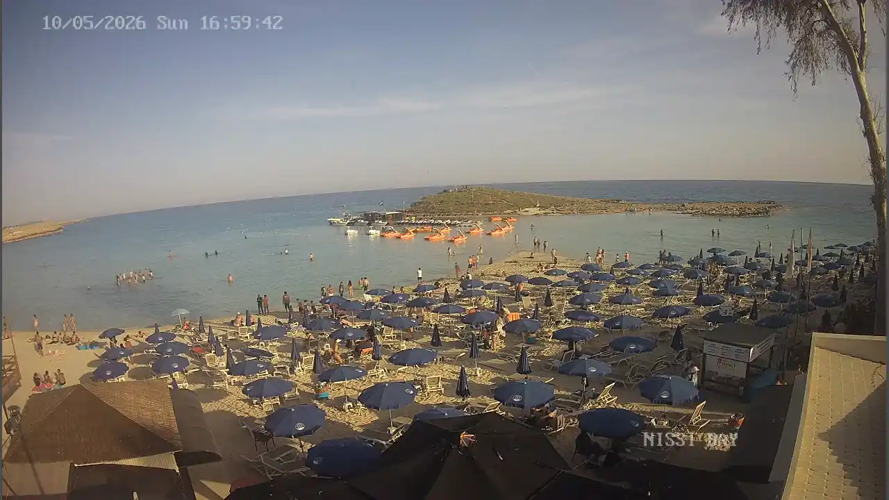 :city webcam snapshot — May 10, 2026 15:00