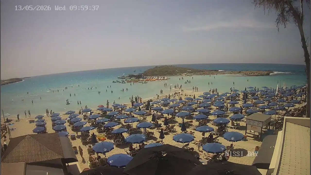 Webcam snapshot from :city — May 13, 2026 08:00