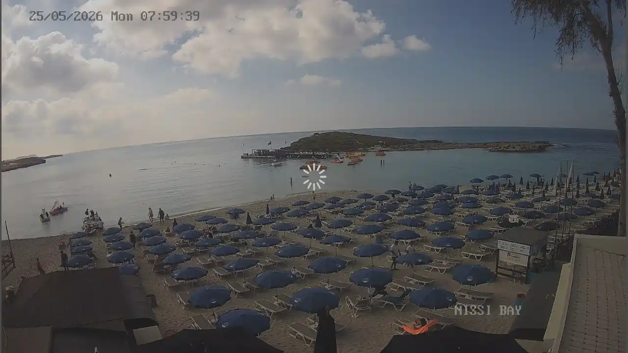 Webcam snapshot from :city — May 25, 2026 06:00
