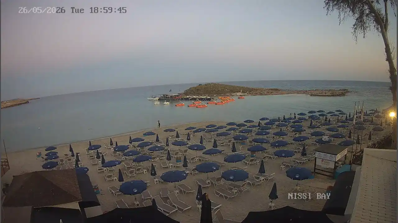 Webcam snapshot from :city — May 26, 2026 17:00