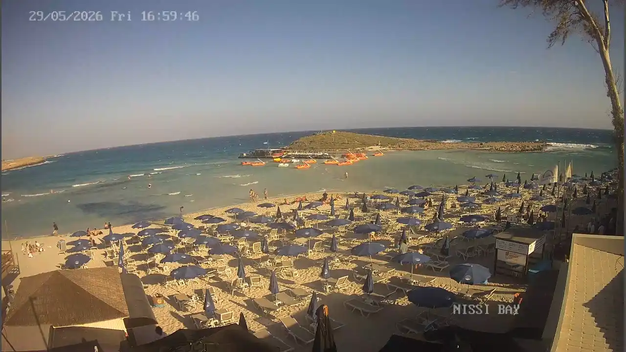 Webcam snapshot from :city — May 29, 2026 15:00
