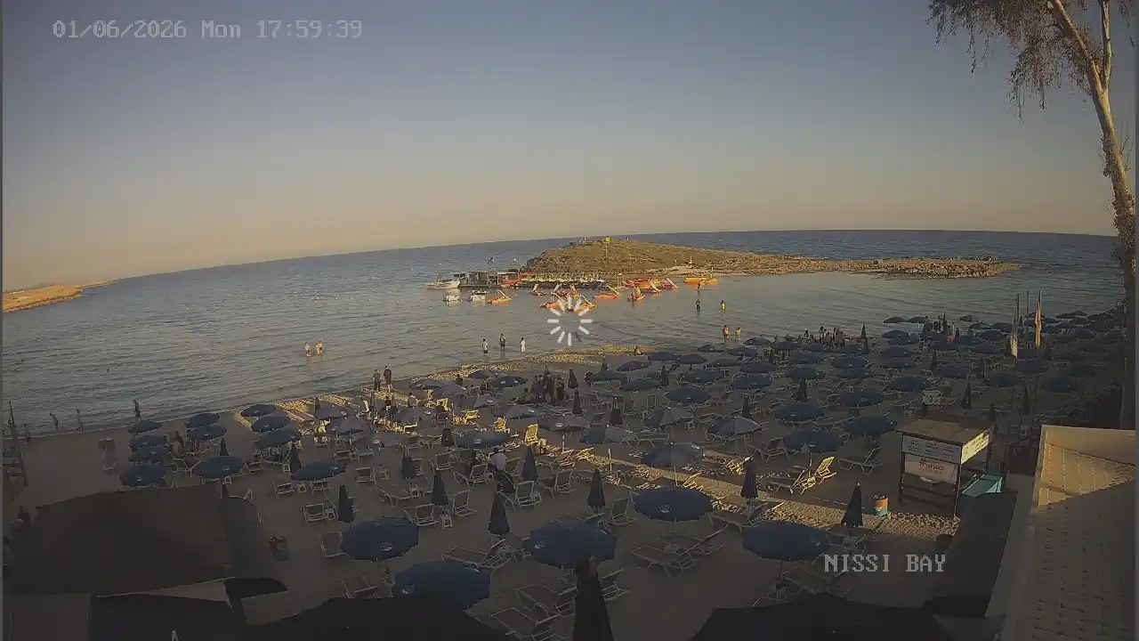 Webcam snapshot from :city — June 1, 2026 16:00