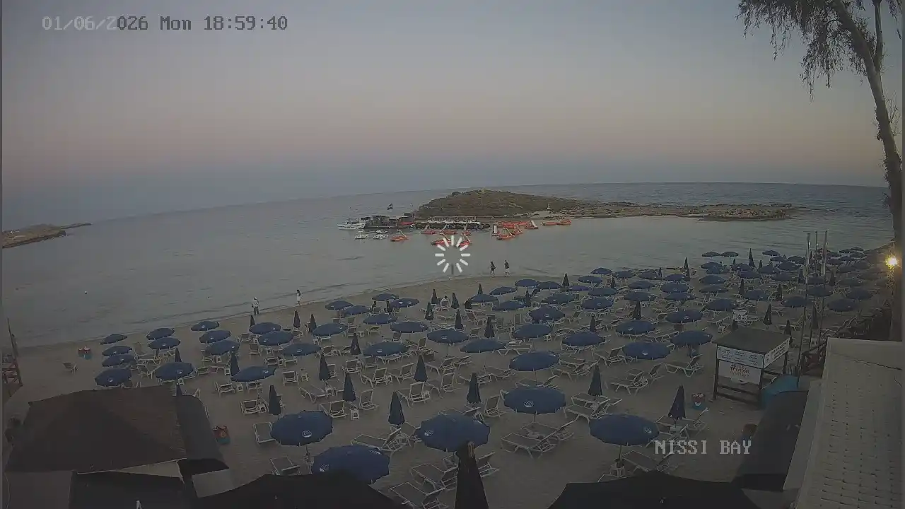 Webcam snapshot from :city — June 1, 2026 17:00
