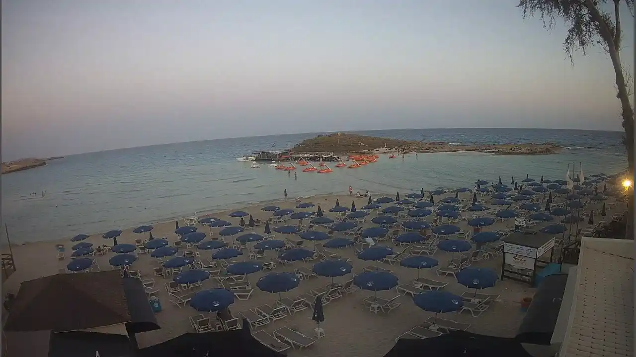 Webcam snapshot from :city — June 5, 2026 17:00