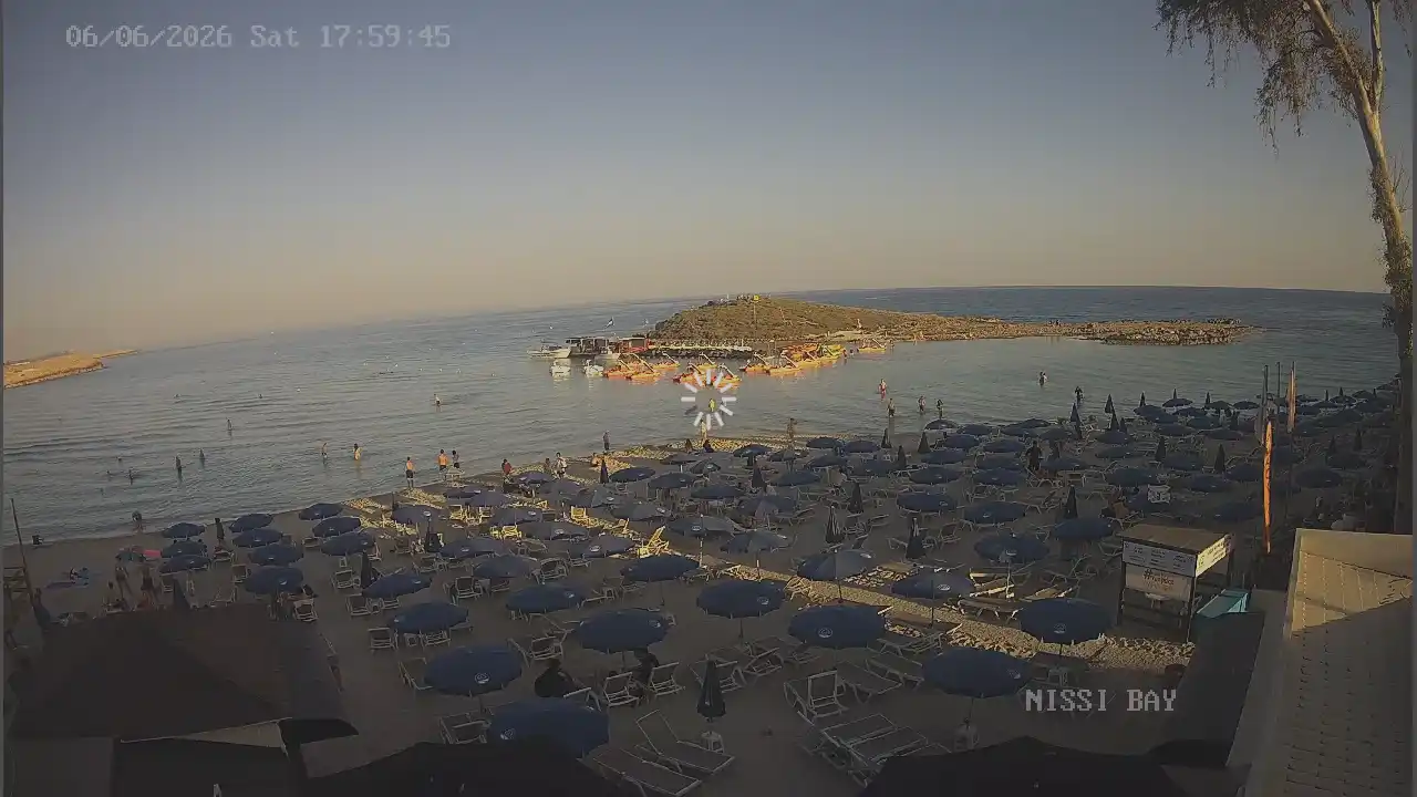 Webcam snapshot from :city — June 6, 2026 16:00