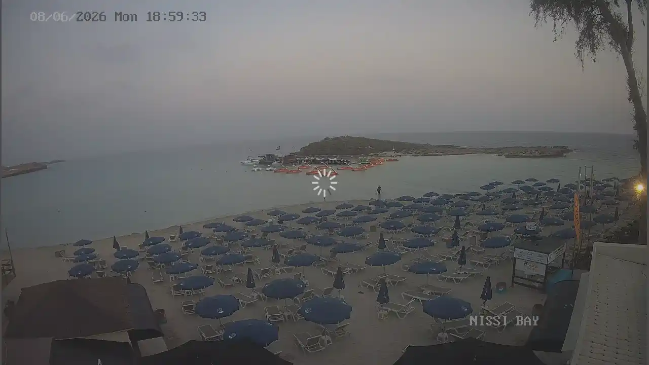 Webcam snapshot from :city — June 8, 2026 17:00