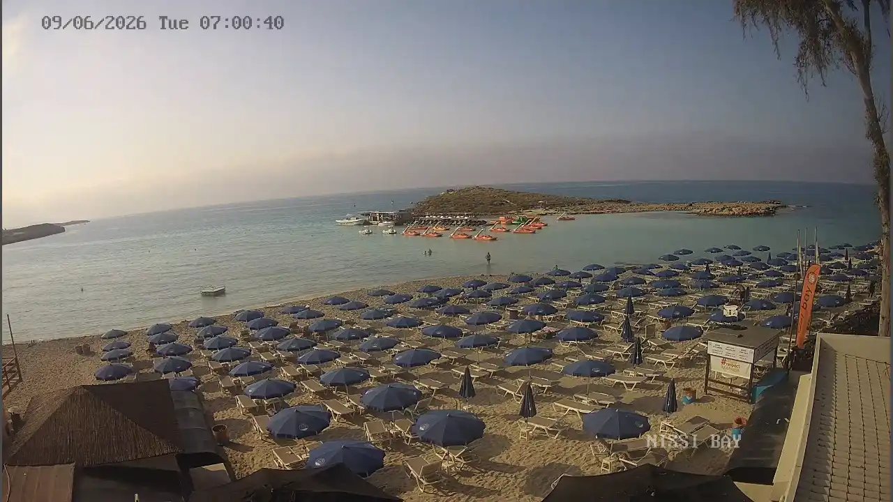 Webcam snapshot from :city — June 9, 2026 05:00