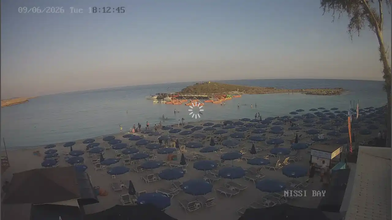 Webcam snapshot from :city — June 9, 2026 17:00