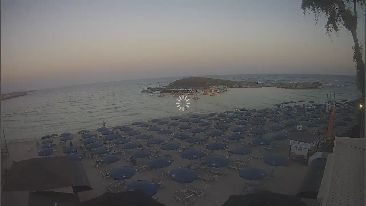 Webcam snapshot from :city — July 1, 2026 17:00