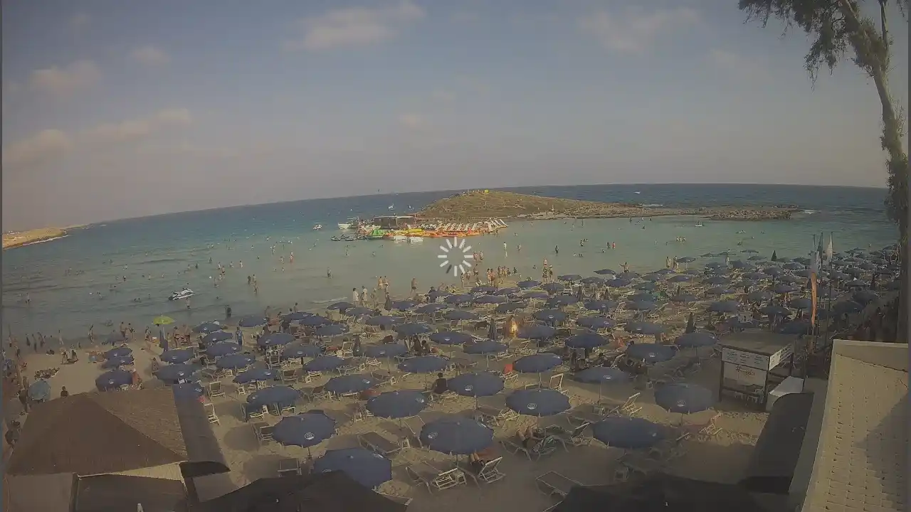 Webcam snapshot from :city — July 4, 2026 15:00