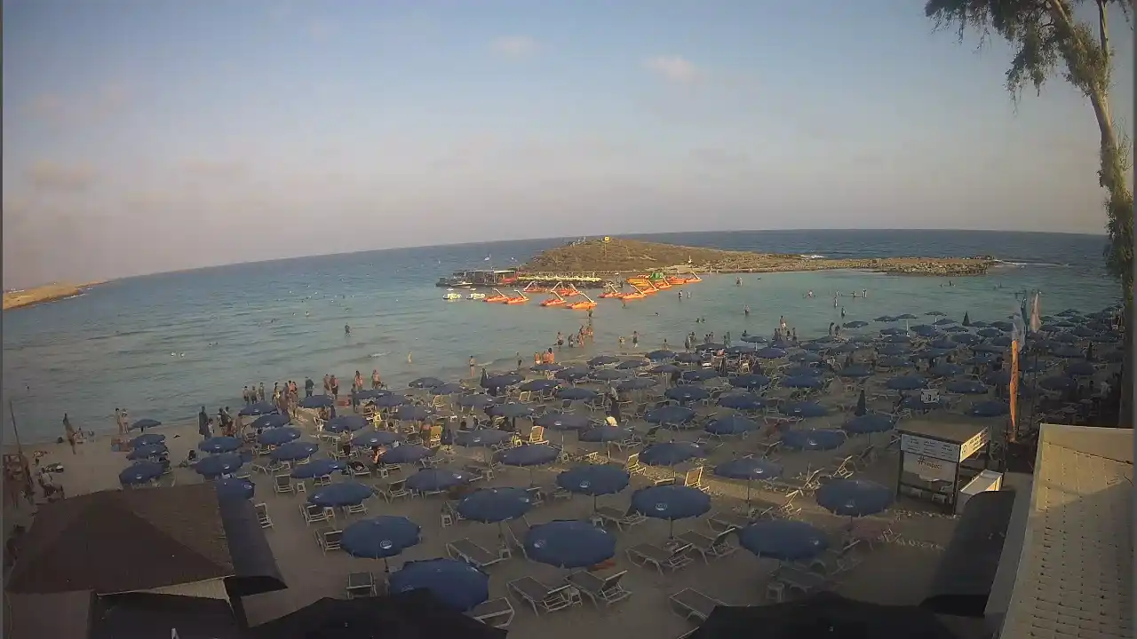 Webcam snapshot from :city — July 4, 2026 16:00