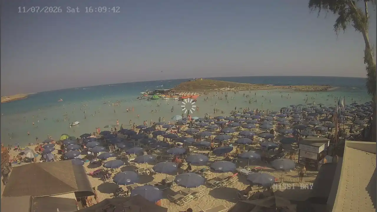 Webcam snapshot from :city — July 11, 2026 15:00
