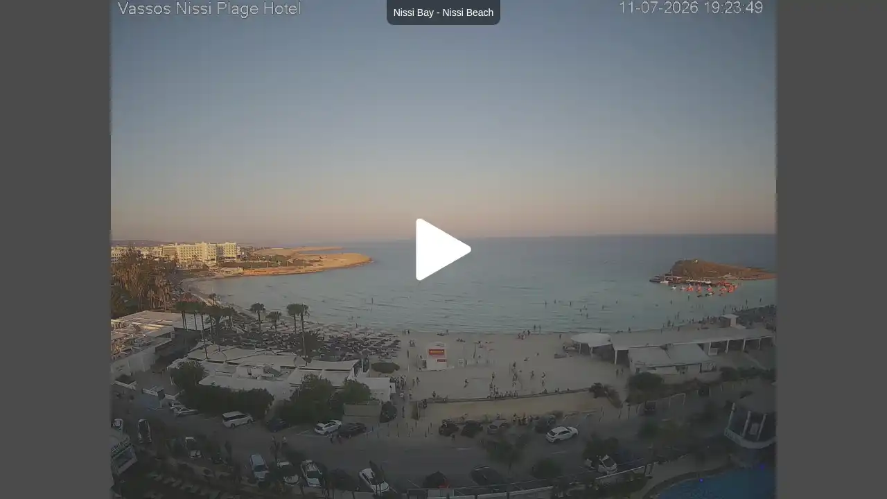 Webcam snapshot from :city — July 11, 2026 17:00