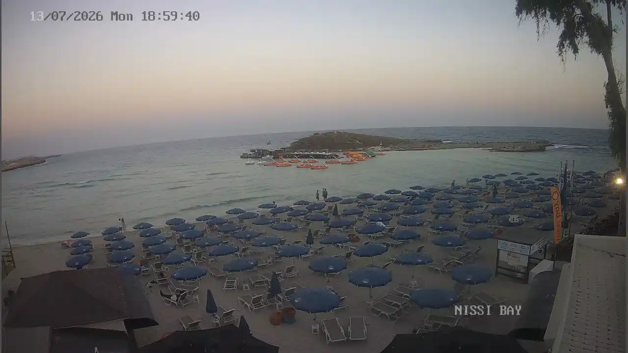 Webcam snapshot from :city — July 13, 2026 17:00