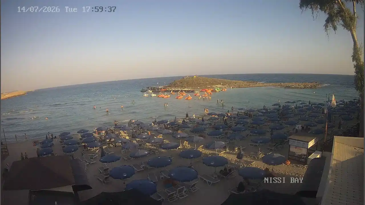Webcam snapshot from :city — July 14, 2026 16:00