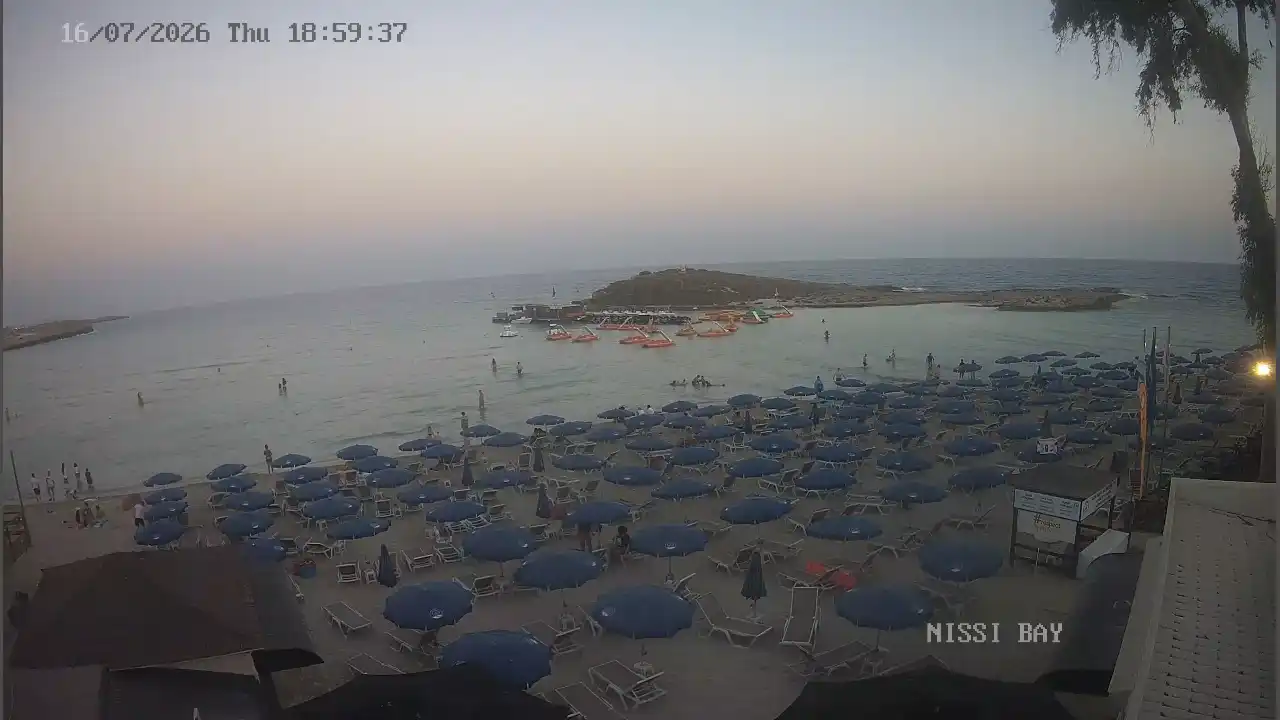 Webcam snapshot from :city — July 16, 2026 17:00