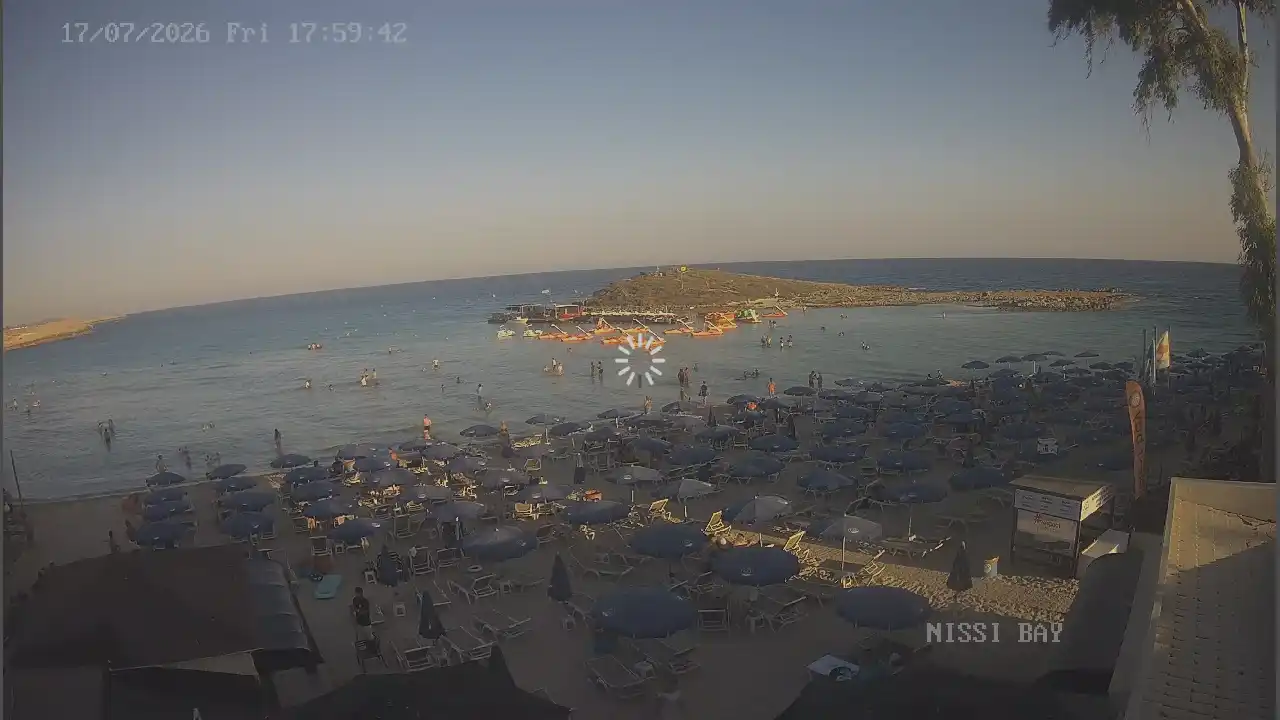 Webcam snapshot from :city — July 17, 2026 16:00