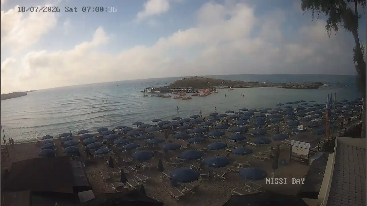 Webcam snapshot from :city — July 18, 2026 05:00
