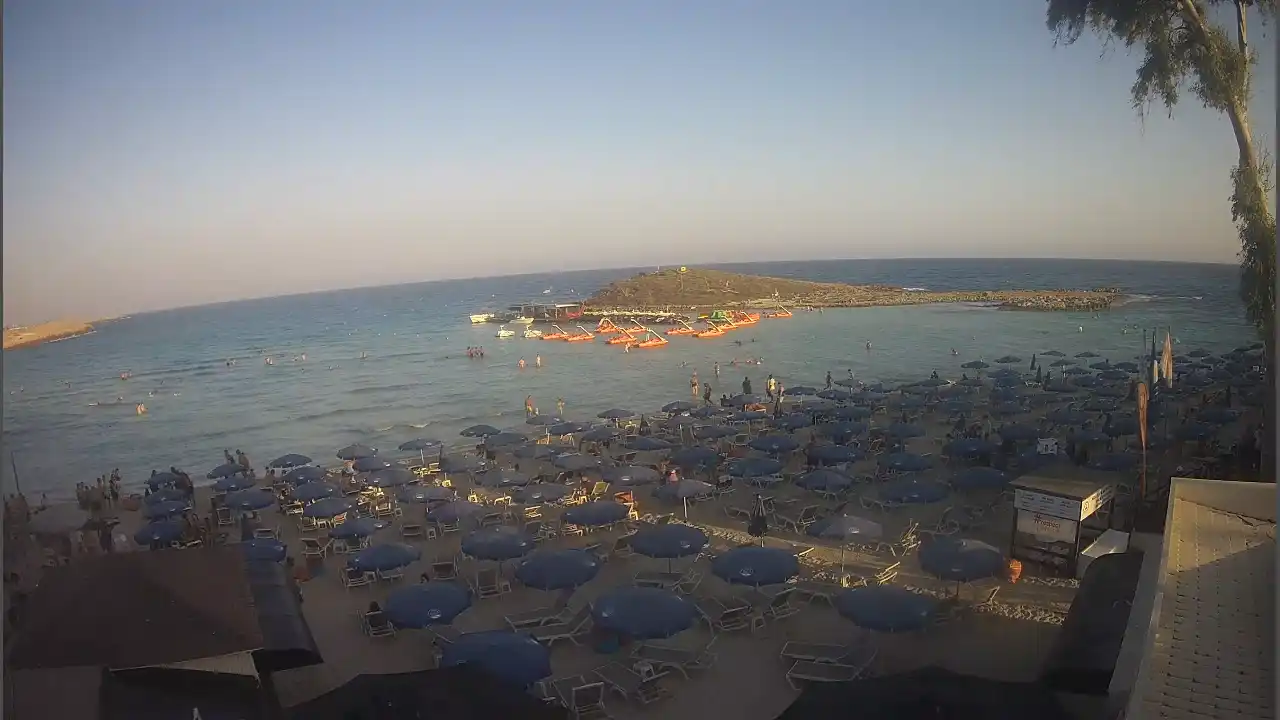 Webcam snapshot from :city — July 19, 2026 16:00