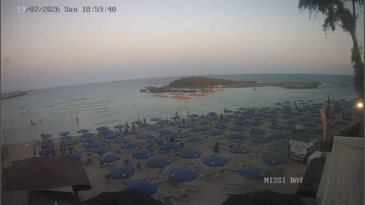 Webcam snapshot from :city — July 19, 2026 17:00