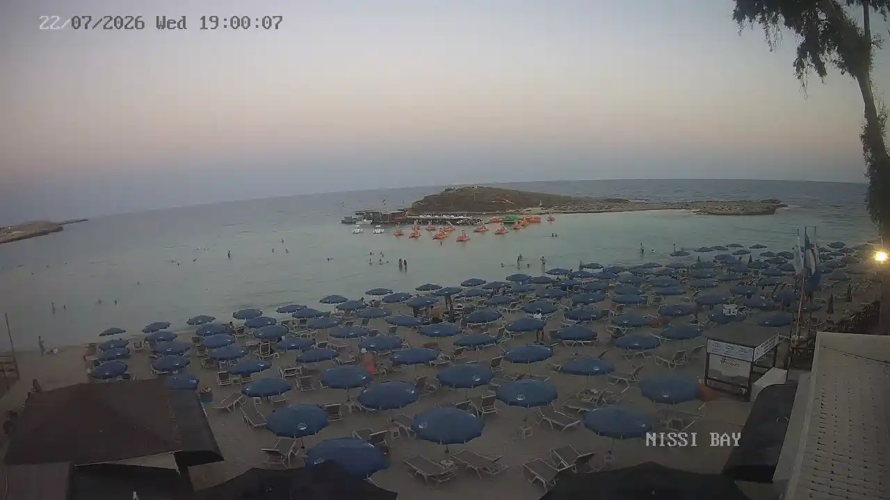 Webcam snapshot from :city — July 22, 2026 17:00