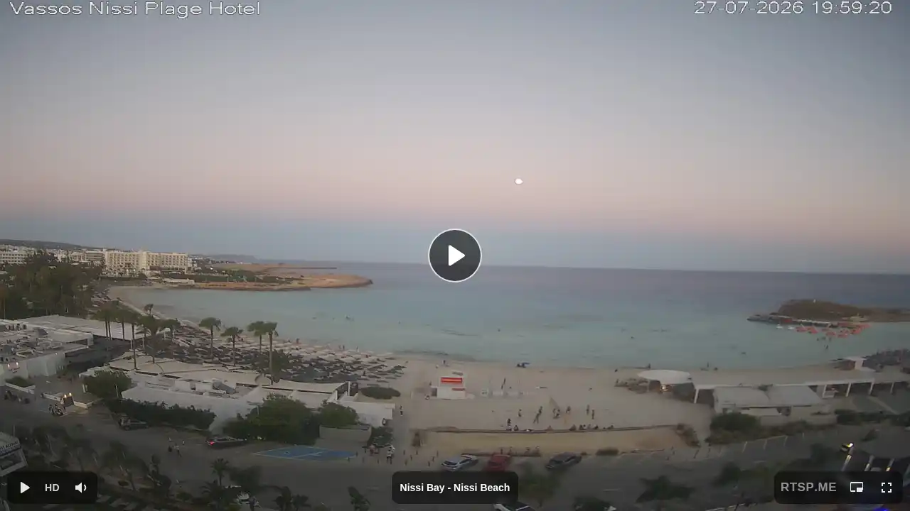 Webcam snapshot from :city — July 27, 2026 17:00