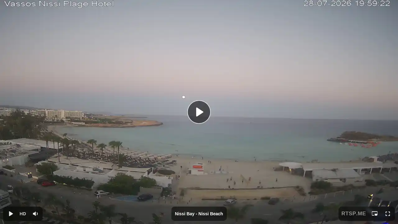 Webcam snapshot from :city — July 28, 2026 17:00