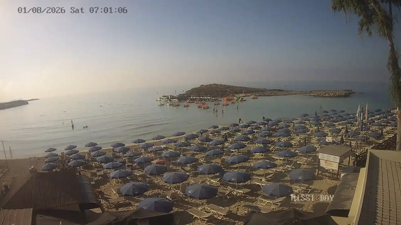 Webcam snapshot from :city — August 1, 2026 05:00
