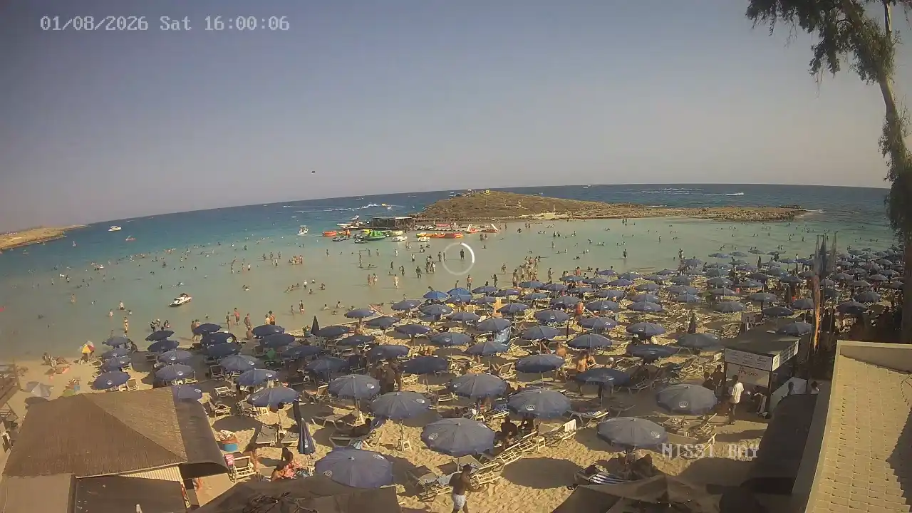 Webcam snapshot from :city — August 1, 2026 14:00