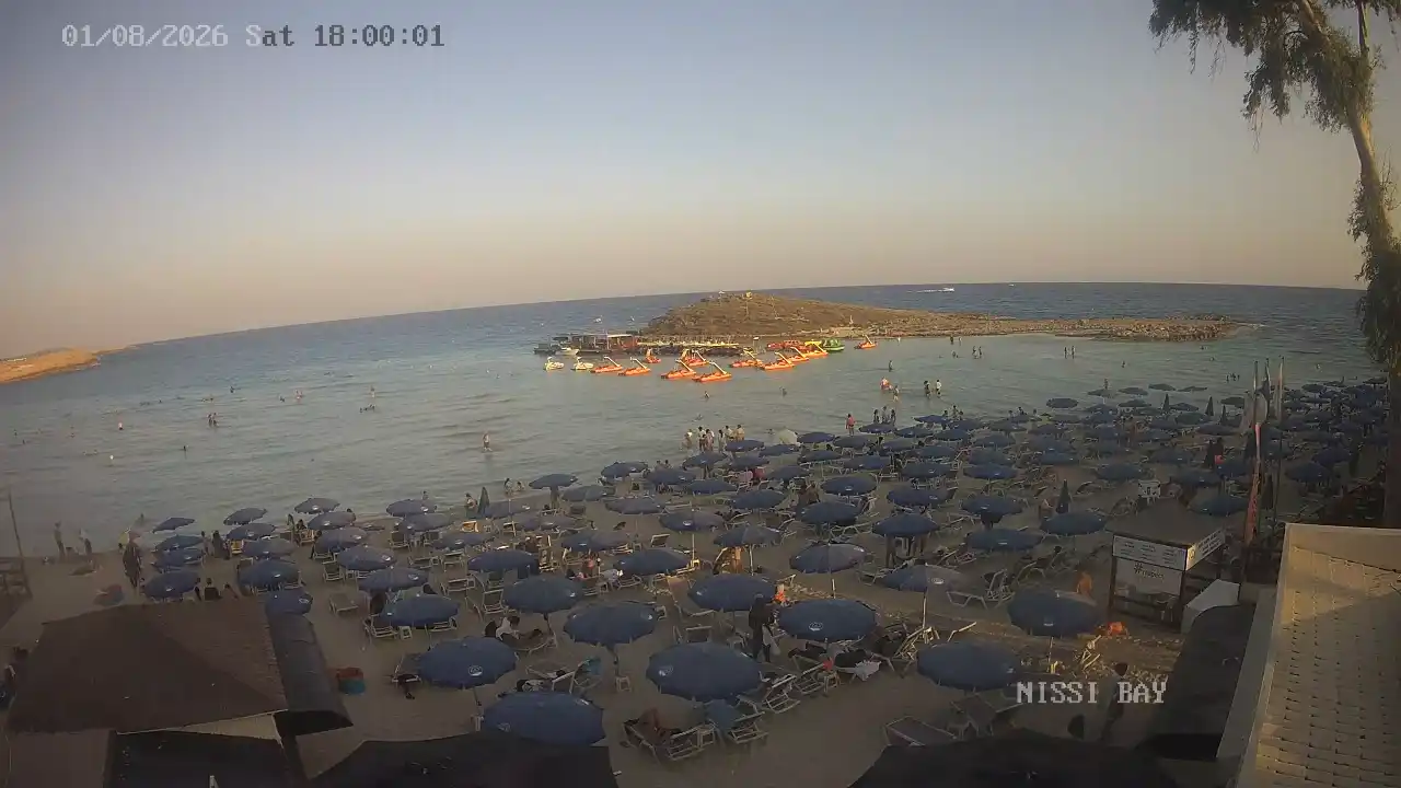 Webcam snapshot from :city — August 1, 2026 16:00