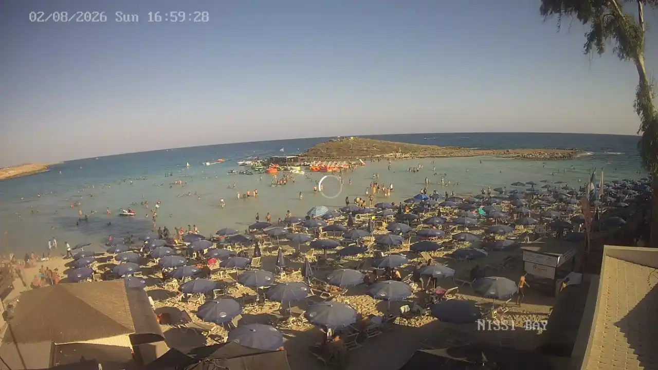 Webcam snapshot from :city — August 2, 2026 15:00