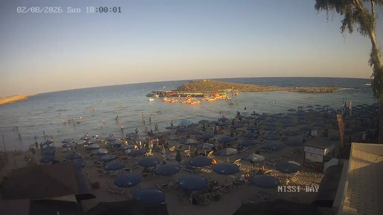Webcam snapshot from :city — August 2, 2026 16:00