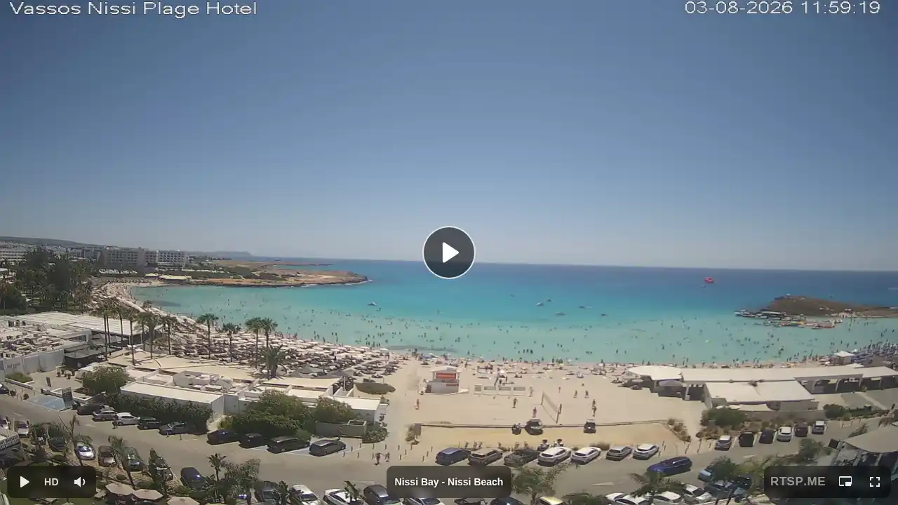 Webcam snapshot from :city — August 3, 2026 09:00