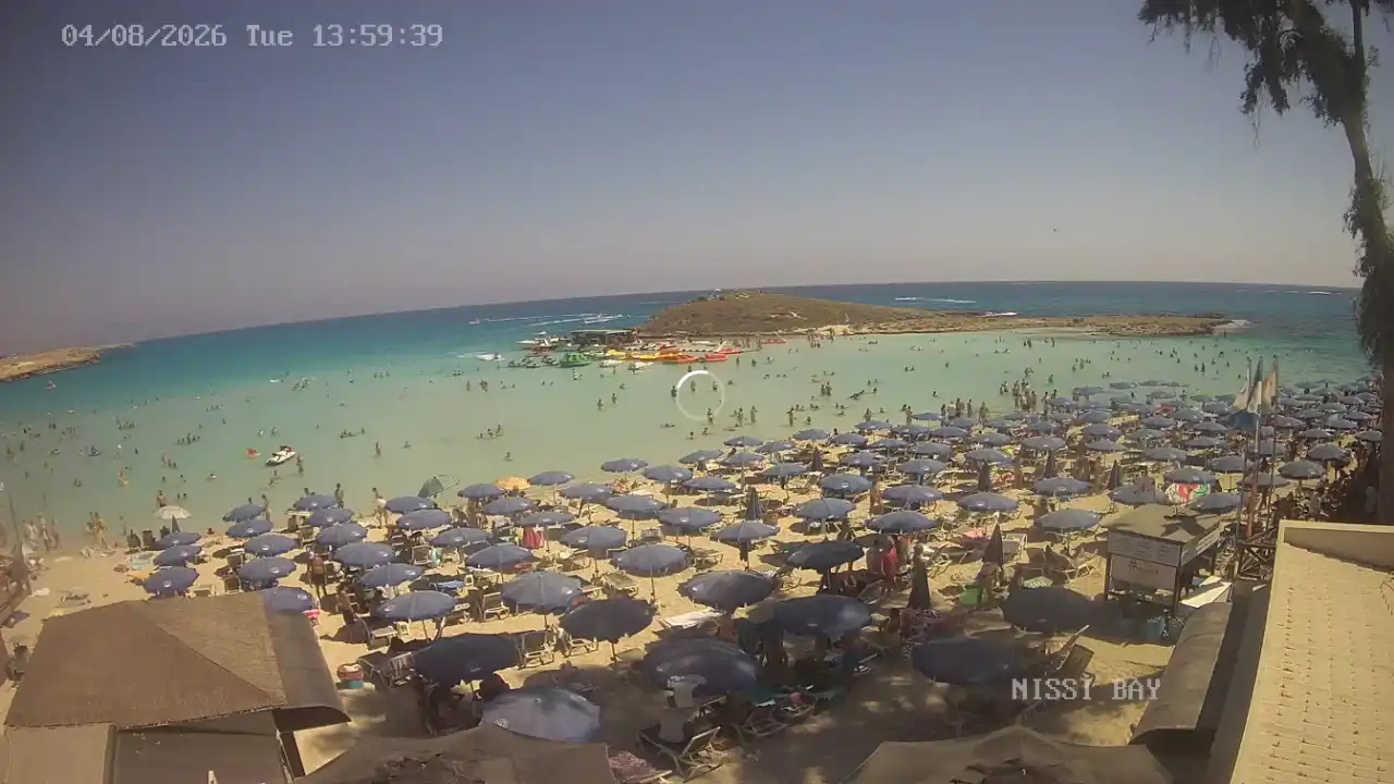 Webcam snapshot from :city — August 4, 2026 12:00