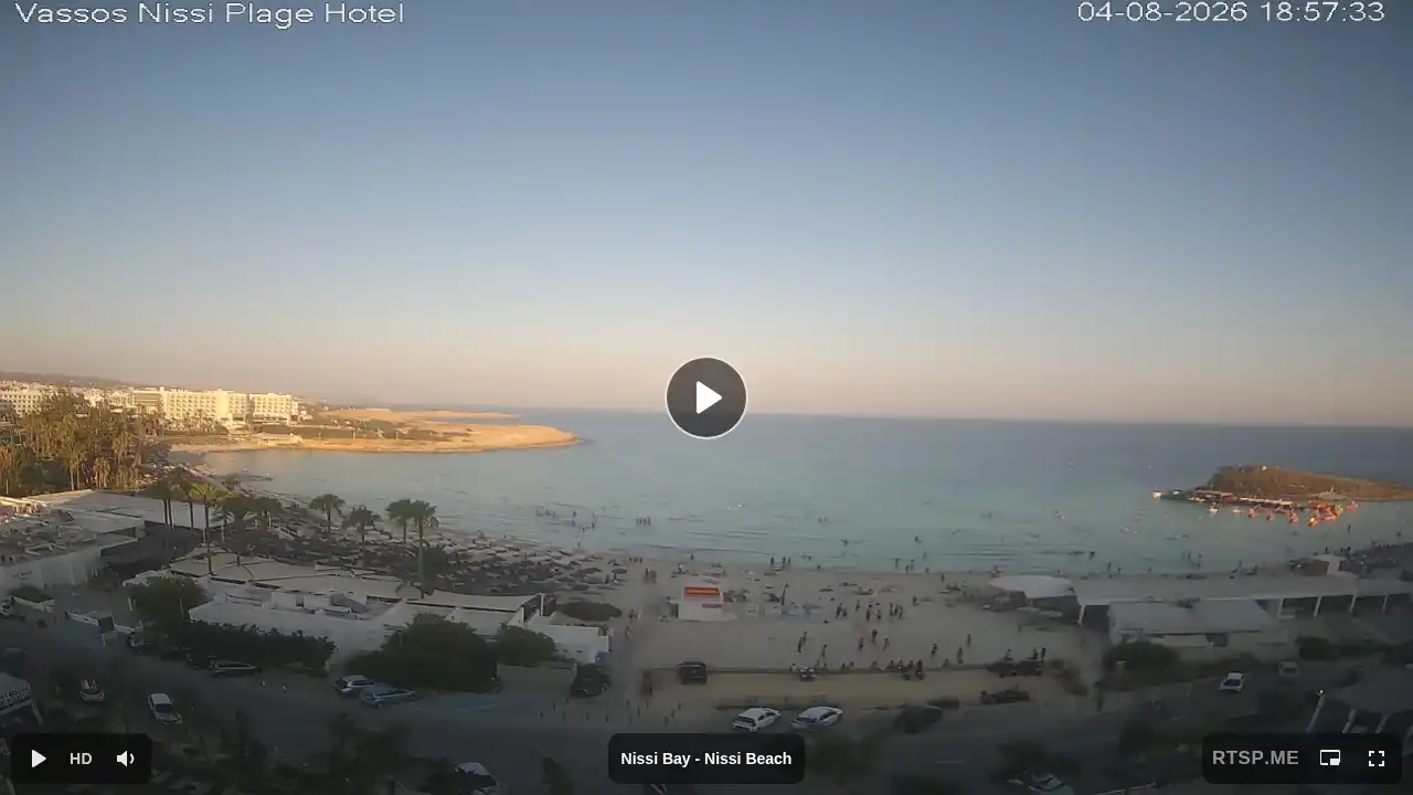 Webcam snapshot from :city — August 4, 2026 16:00