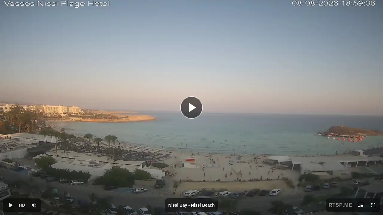 Webcam snapshot from :city — August 8, 2026 16:00