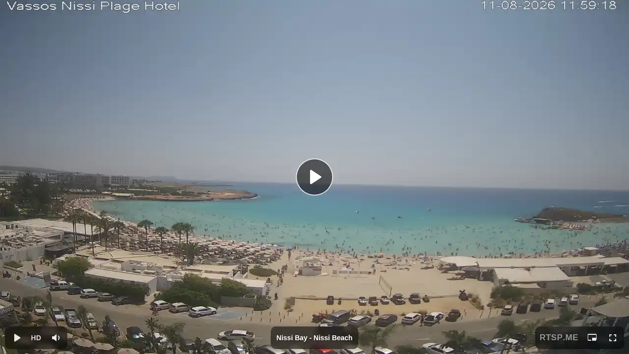 Webcam snapshot from :city — August 11, 2026 09:00