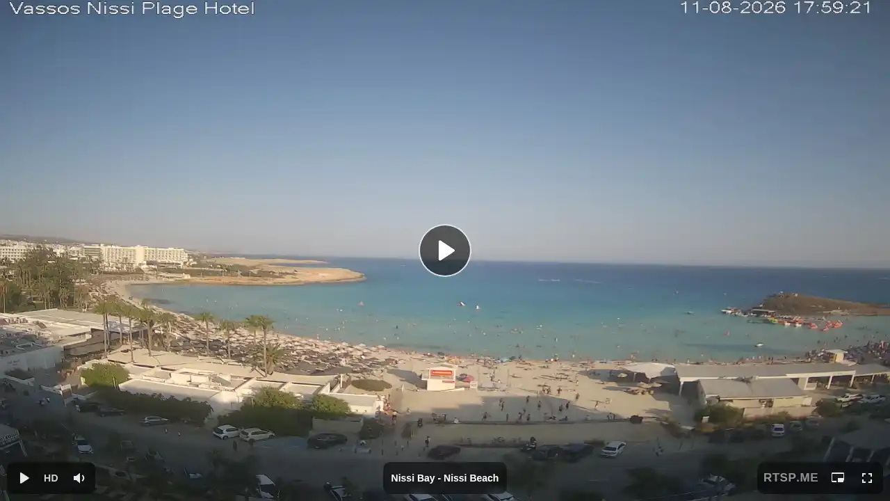 Webcam snapshot from :city — August 11, 2026 15:00