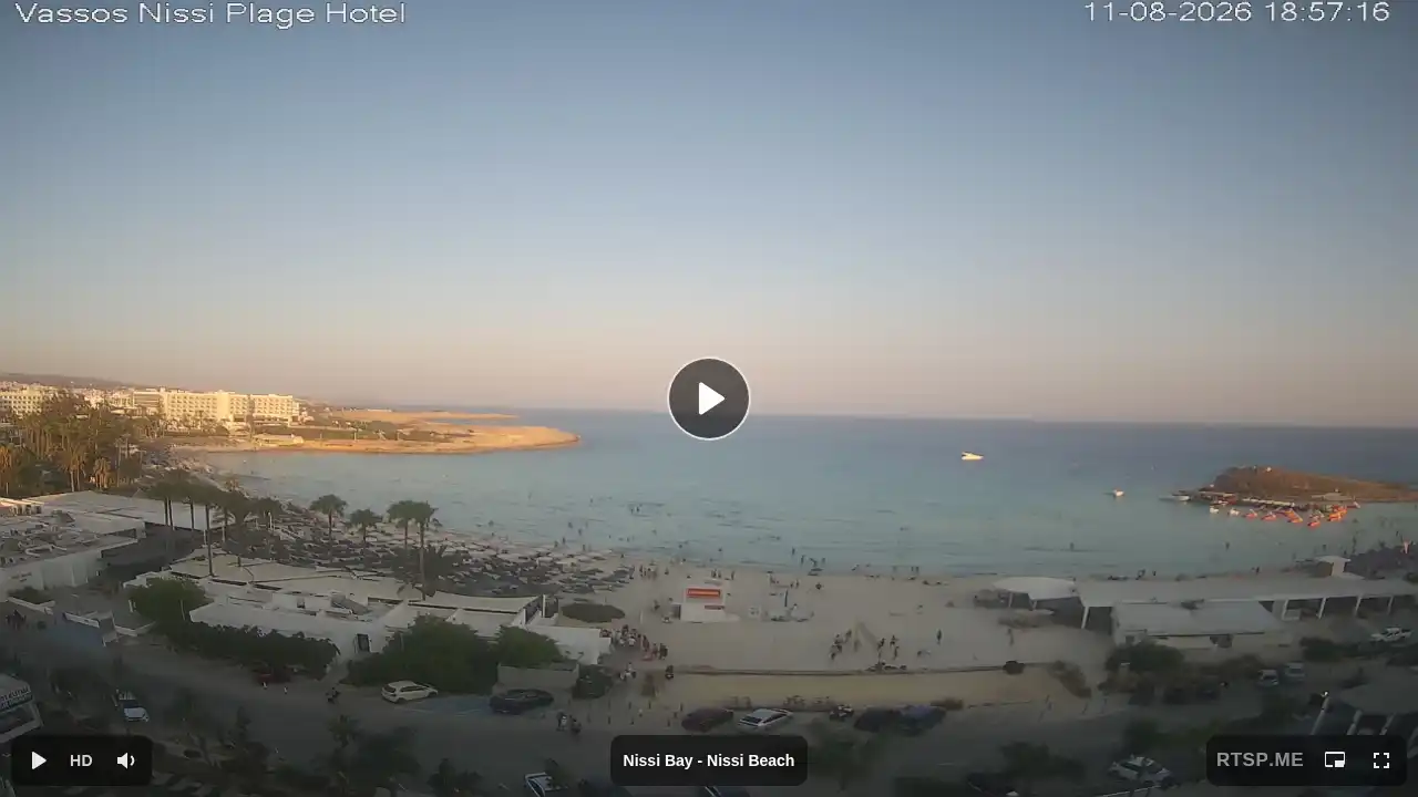 Webcam snapshot from :city — August 11, 2026 16:00