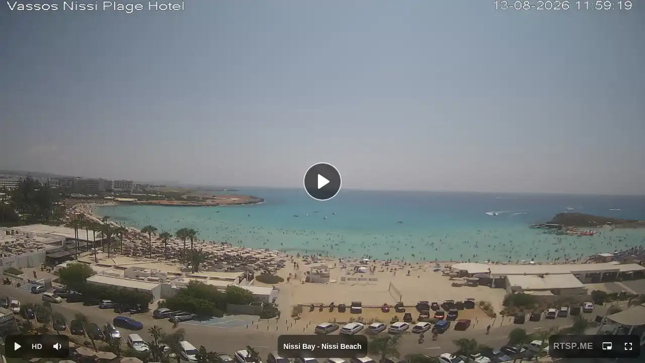 Webcam snapshot from :city — August 13, 2026 09:00