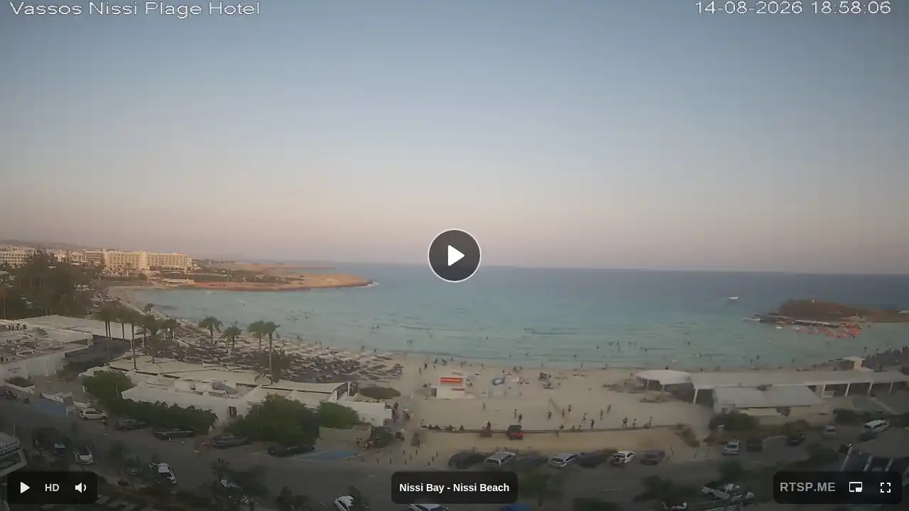 Webcam snapshot from :city — August 14, 2026 16:00