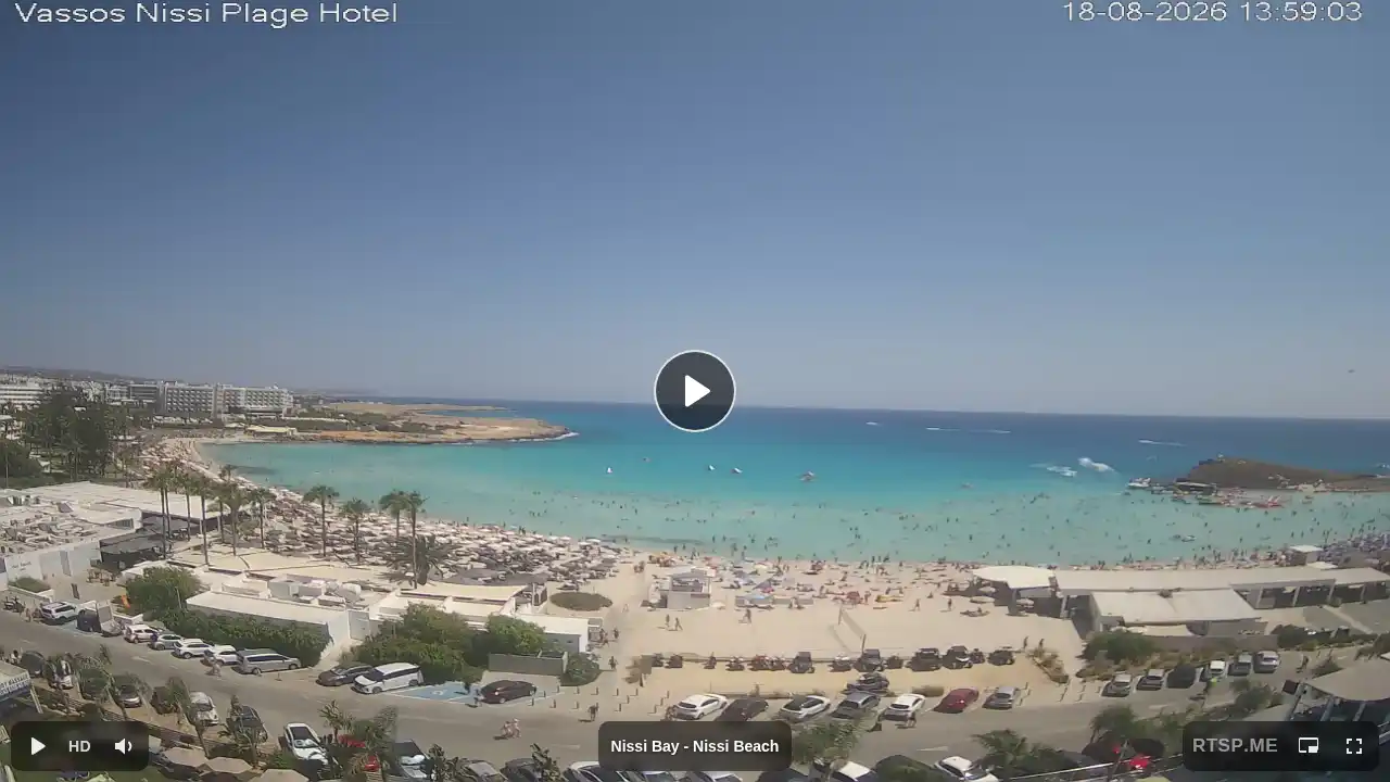 Webcam snapshot from :city — August 18, 2026 11:00