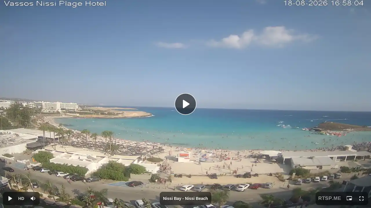 Webcam snapshot from :city — August 18, 2026 14:00
