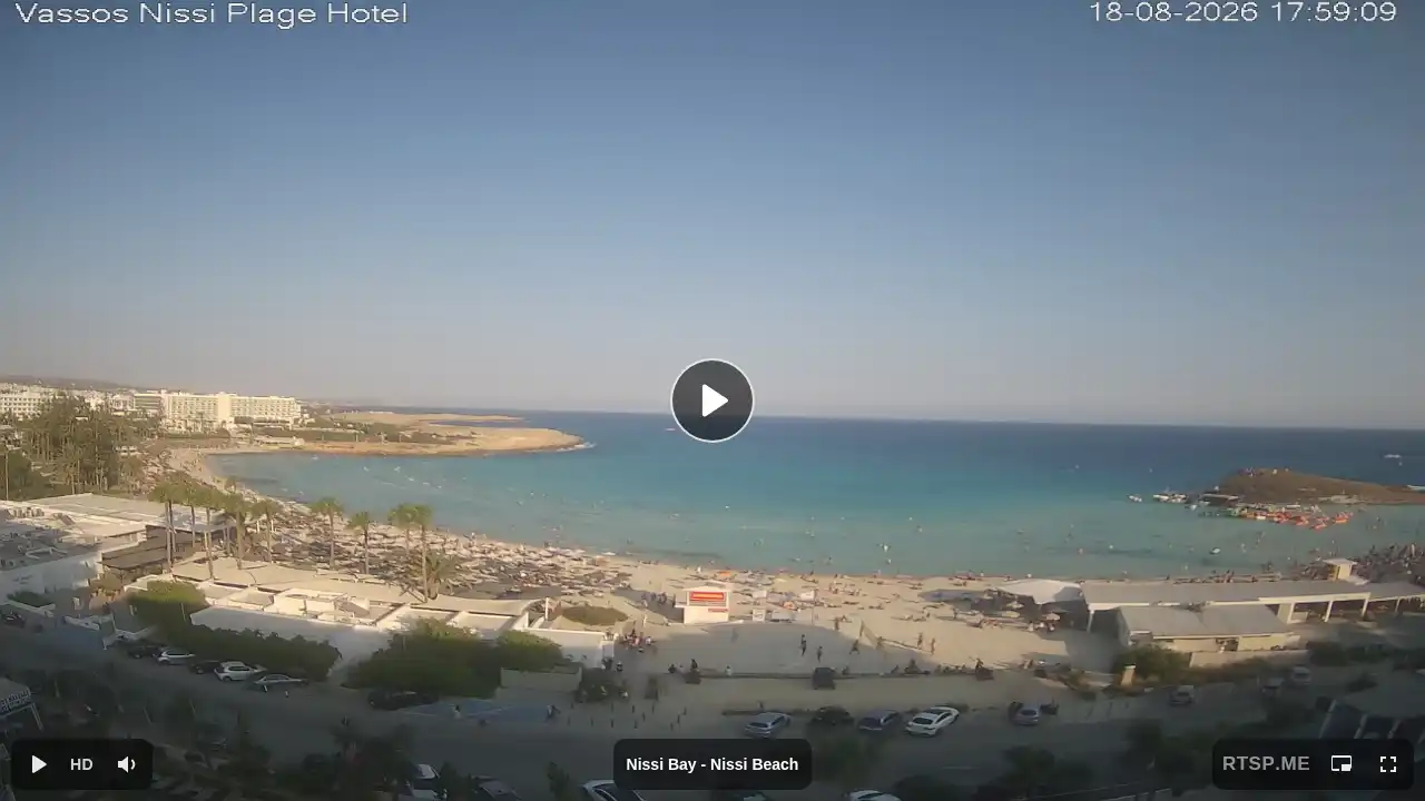 Webcam snapshot from :city — August 18, 2026 15:00