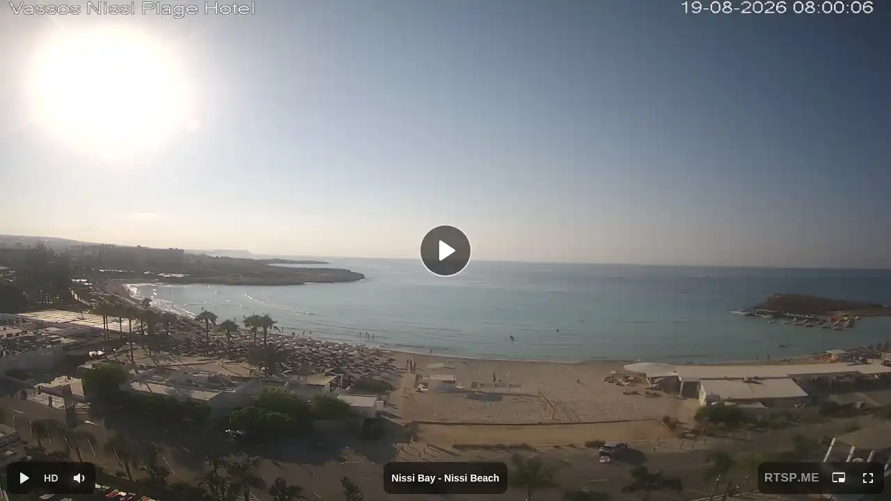 Webcam snapshot from :city — August 19, 2026 05:00